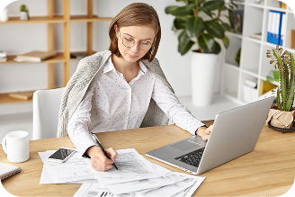 portrait-young-woman-digital-nomad-standing-office-with-laptop-smiling-working-her (7)